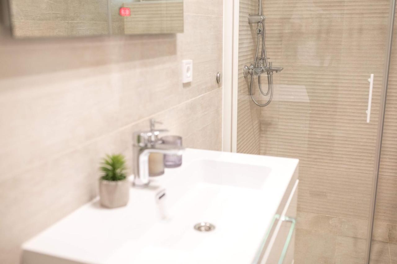 זאדאר Luxury Rooms With Balcony מראה חיצוני תמונה