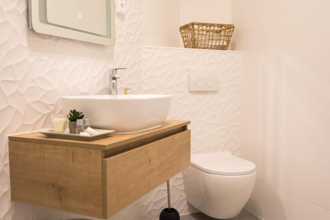 זאדאר Luxury Rooms With Balcony מראה חיצוני תמונה